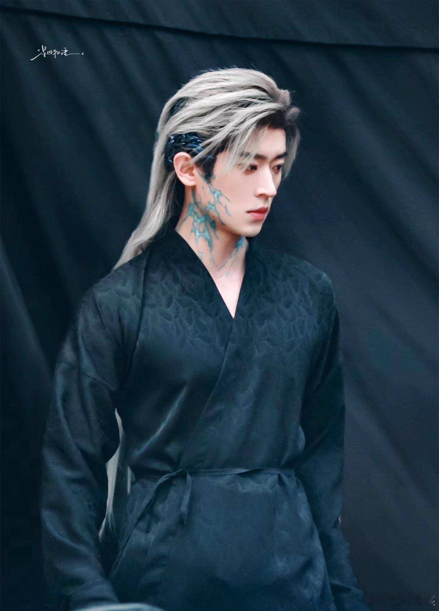 丞磊[超话]  CL丞磊 与晋长安CL丞磊晋安你要储蓄你的可爱 眷顾你的善良 变
