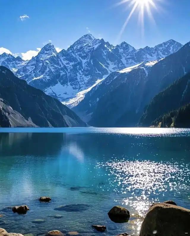 消息一览：1. 深圳：鼓励智能家居企业加快适配国产操作系统和芯片，推动家具、电视