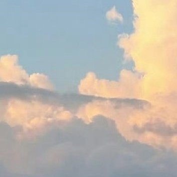 阳光信用‎阳光‎信用 ‎每日一善 保持阳光心态，积极面对人生。每个人，都沿着不同
