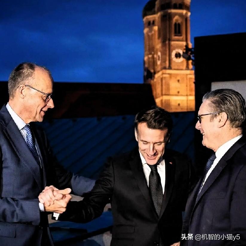 欧洲政坛现内崩之象！德法英三国领导人集体“垮塌”，支持率低得惊人。
德国总理默茨