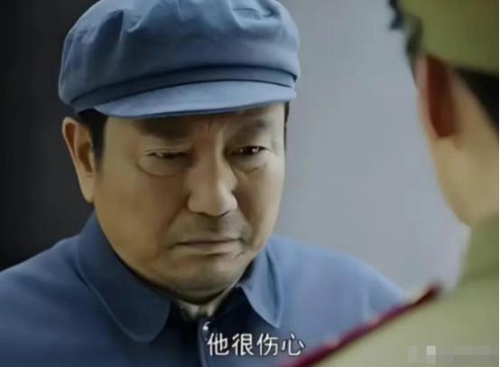1959年，陈长捷出狱后，傅作义在北京西单请他吃饭，陈长捷故意迟到，大摇大摆地走