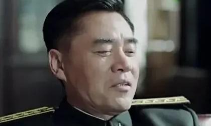 1944年12月，蒋介石怒骂中统特务头子徐恩曾：“你的妻子，在成都放高利贷，逼出