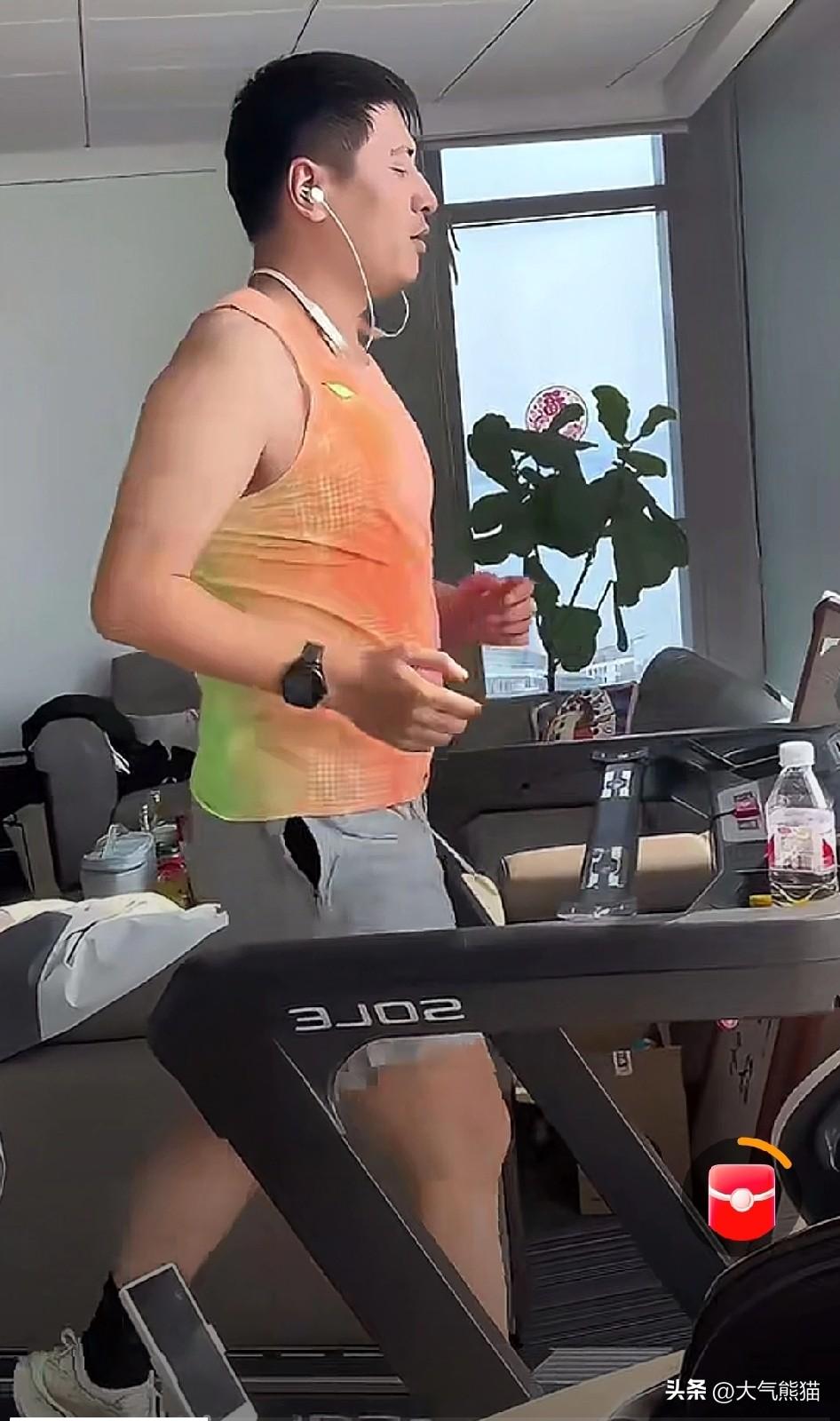 一打开手机，就看到了张雪峰老师疑似出现意外的消息，但愿这一切都不是真的，毕竟张雪