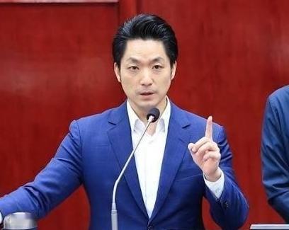 台湾地区政坛的天，恐怕要变了！一个近乎铁板钉钉的预言正在岛内流传：只要蒋万安在2