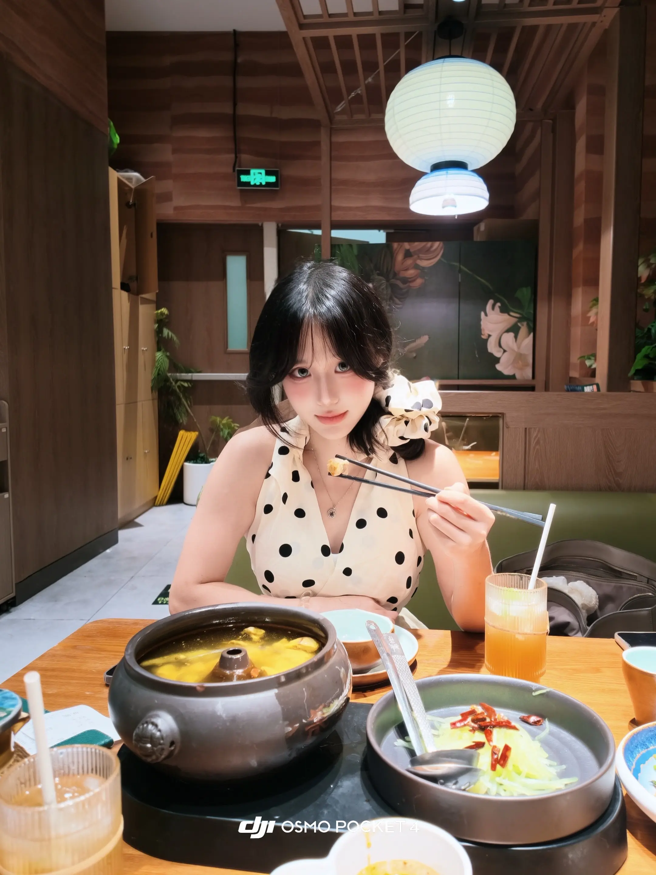 吃鸡肉竟然长肌肉了？！宽肩窄腰低体脂当然不是变的是练的 穿裙子也能看出...