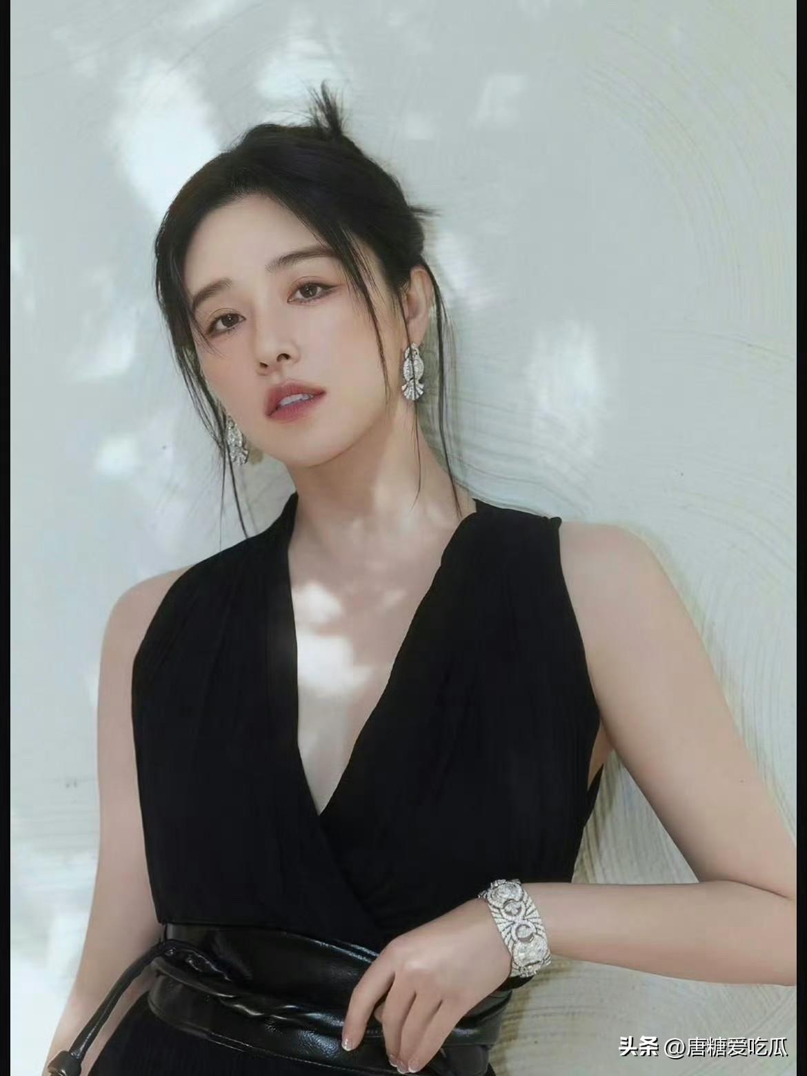 面相骗不了人
阚清子情路坎坷
这辈子得靠自己吃饭，不是说她不能够靠家里或者老公，