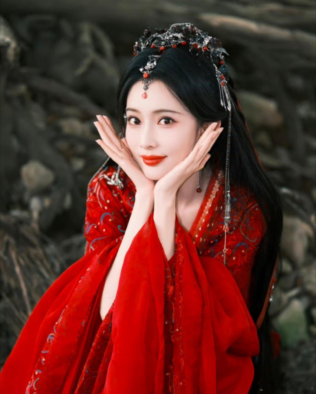 最近很多人讨论孟子义角色同质化这件事，单纯把问题归到演员身上其实不太公平。当下影