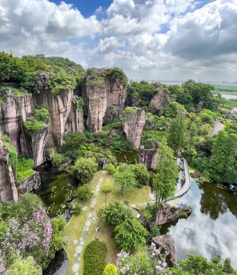 《广州莲花山古采石场遗址——如张家界般壮丽的悬崖森林》

大家好！我是爱玩爱浪的