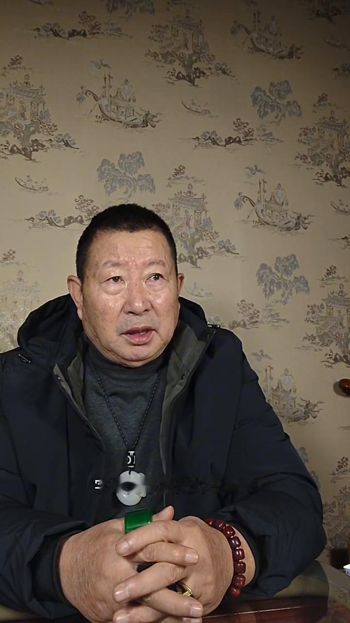 字典是最重要的三个词，那就是意志、工作、等待。我将要在这三块基地上建立我成功的金