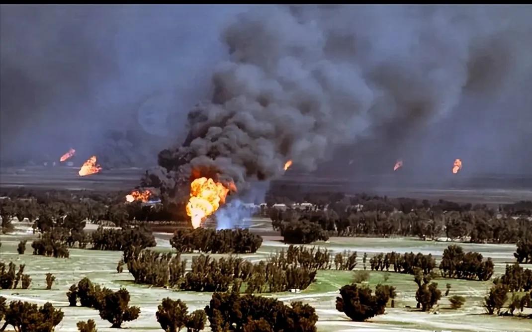 科威特军方消息，
 
4月24日，科威特军方突然爆出一个大消息：两架带着炸药的无