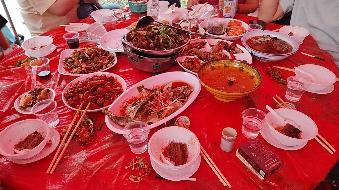 很累的一天，但是很有意义，小朋友的10周岁生日宴圆满举办完成，办这种酒席，自己是
