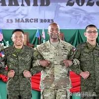 现在菲律宾既接受美国的军援，也接受来自日本的巡逻艇和印度的布拉莫斯巡航导弹，现在