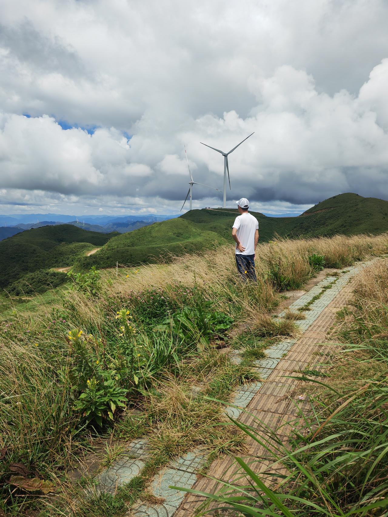 很多交易者有一个不好的毛病，操作不顺的时候，喜欢怪市场，怪行情，怪平台，怪分析师