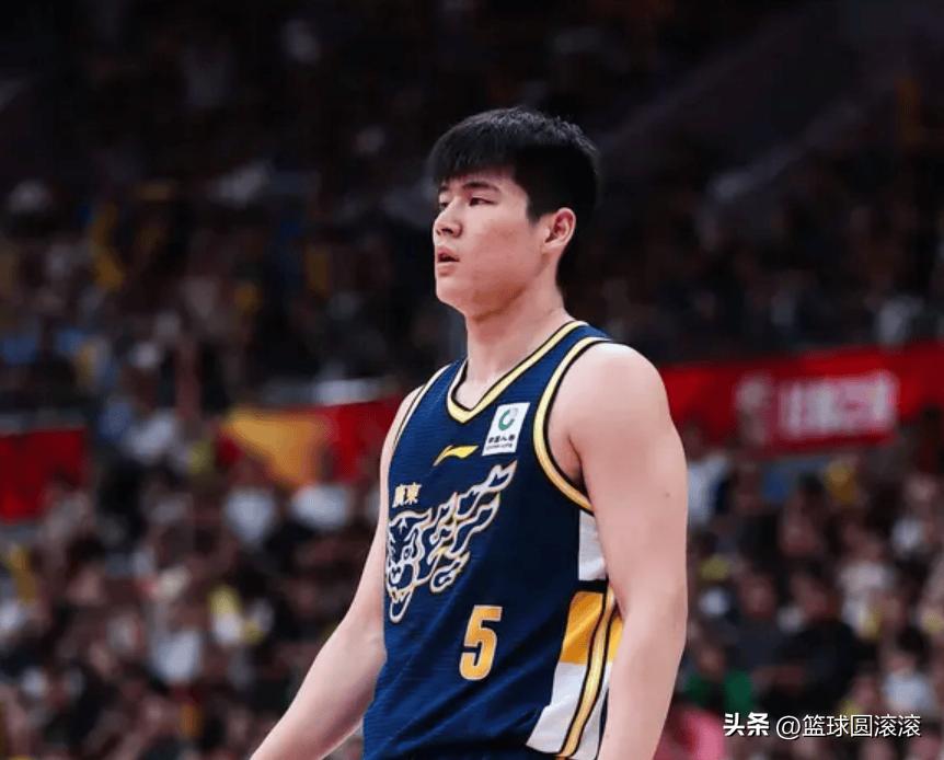 同届国青三杰命运迥异！
[捂脸][呲牙][发怒]陈家政广东坐冷板凳，张博源/郇斯