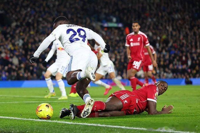 英超裁判公司（PGMOL）裁判长霍华德·韦伯已就利物浦3-3战平利兹联比赛中，针