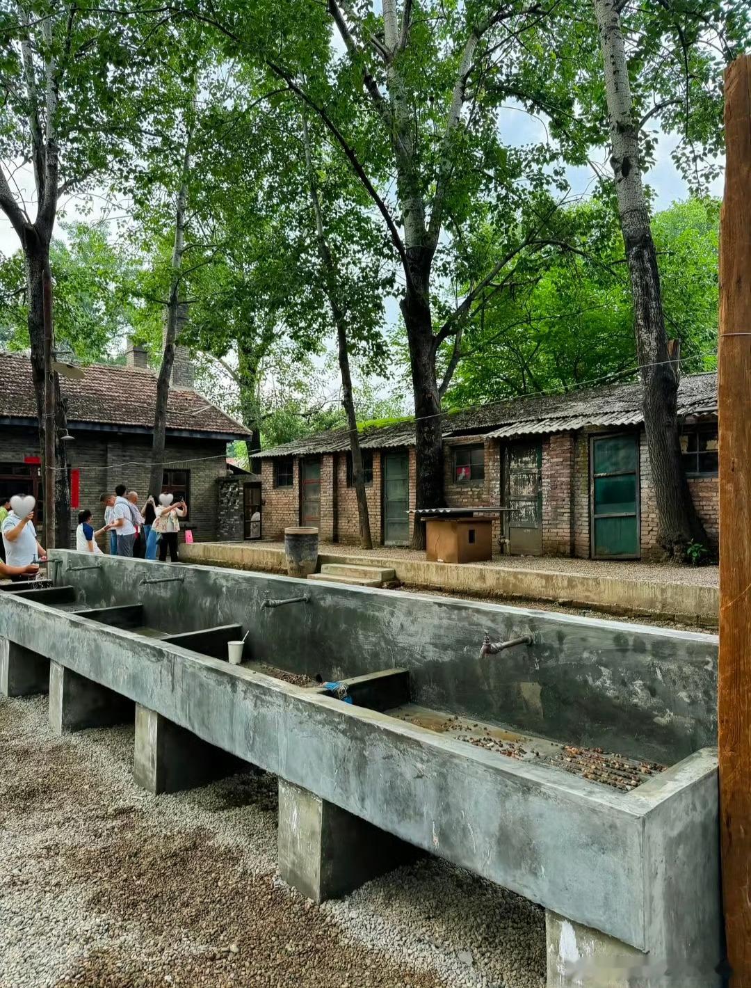 刘红兵爱忆秦娥吗忆秦娥成婚多是顺势而为并非深爱，刘红兵迷恋舞台光环下的她，秦腔没