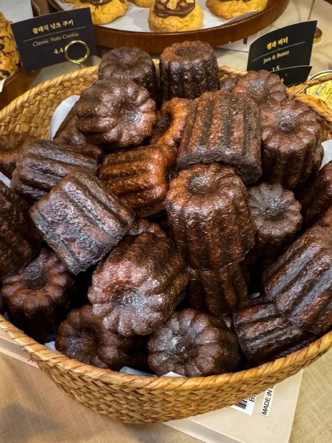 🇰🇷首尔人气本地人都爱的巧克力泡芙！