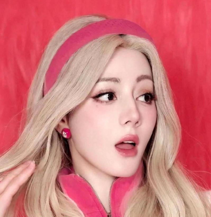 迪丽热巴，太糟心了！3月3日，迪丽热巴被困迪拜24小时，工作室道歉，没想到却曝出