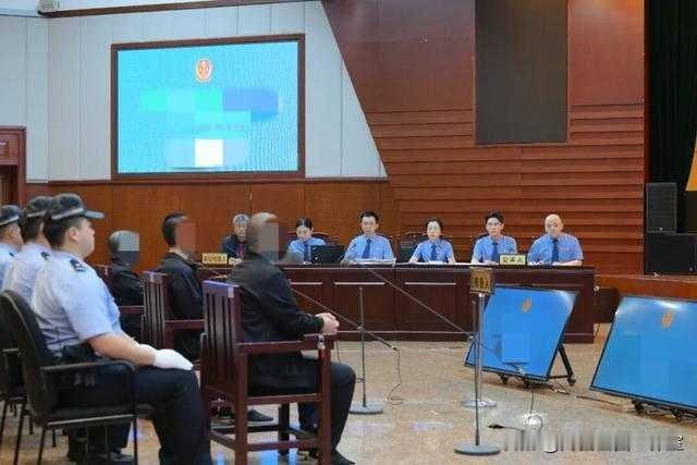《令人发指！"凶手买的剂量能毒死上千人！"岳父芝麻酱下毒杀女婿，庭审6小时全程咆