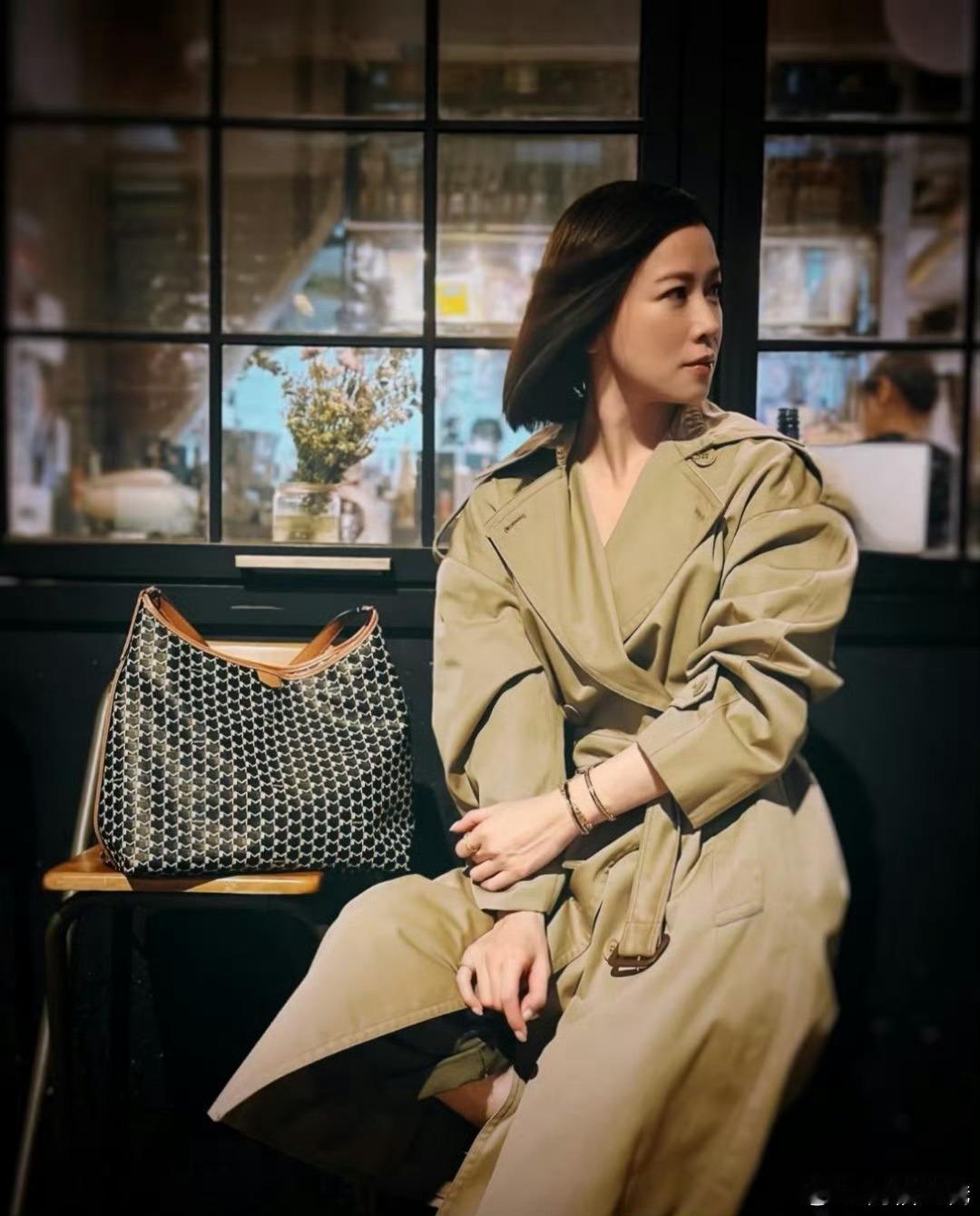 佘诗曼 前妻文学佘诗曼好一个前妻文学，咱也是吃上好饭了！就爱看这种文 