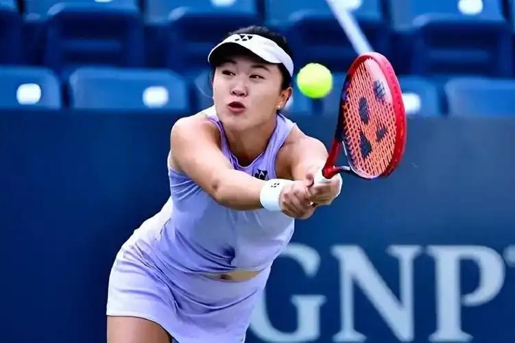 高芙被18岁的世界排名85的姆博科淘汰!
8月3日，WTA1000蒙特利尔站第四