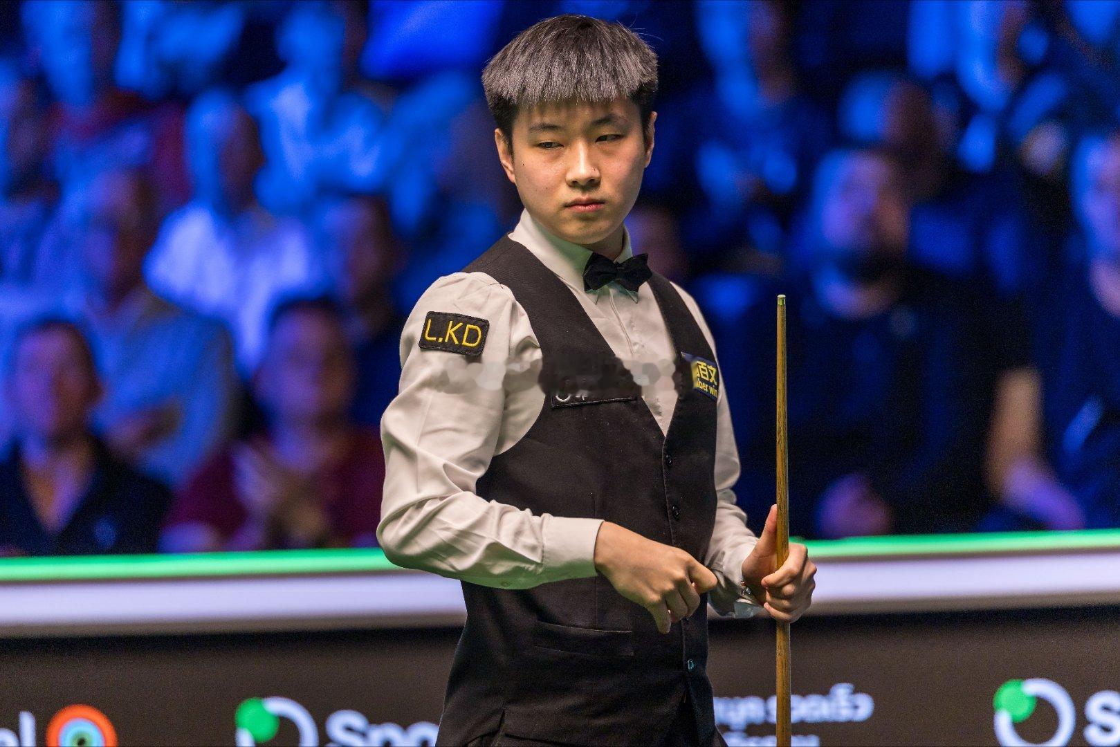 世锦赛第1轮第1阶段：赵心童暂5-4海菲尔德，第2阶段凌晨2点开始04月18日讯