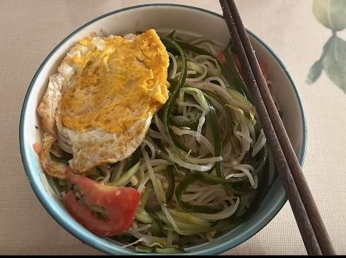 今天的凉拌米线能减肥不