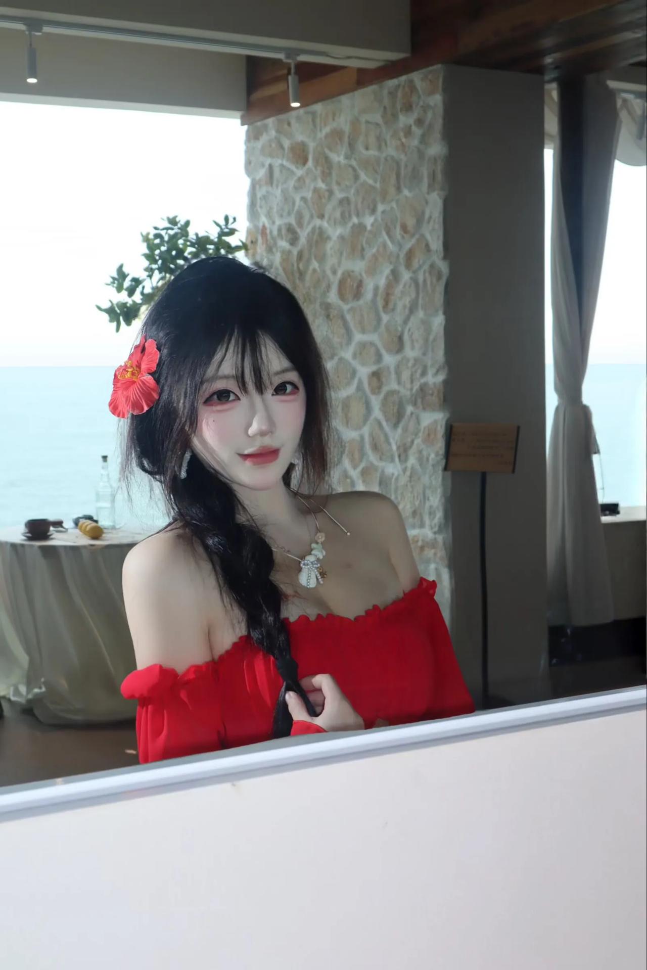 粉丝过万以后展现量惨不忍睹，收入已经没了，玩头条也就是刷几个金币换一毛钱。
真是
