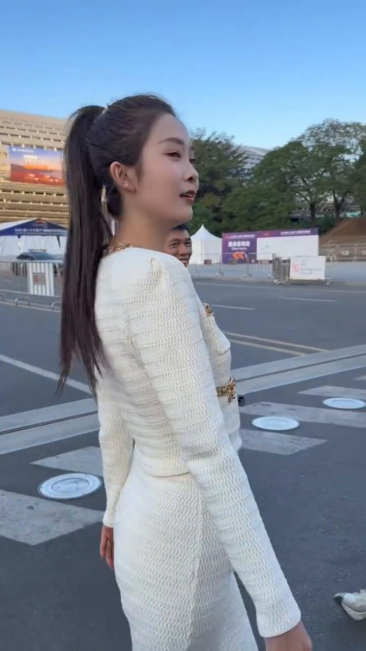 千万不要相信女人，越漂亮的女人就越会骗人。