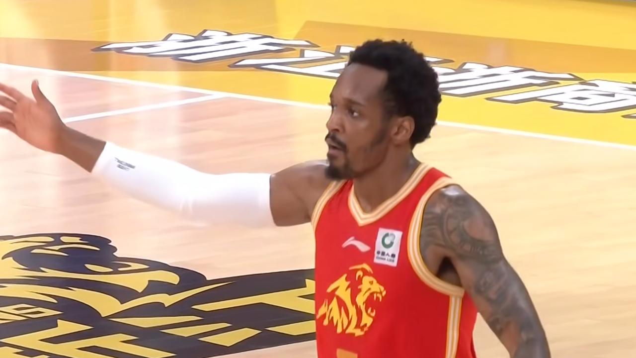 CBA季后赛一夜战报！
广厦男篮2-0领先，距离决赛一步之遥！
深圳队濒临出局！