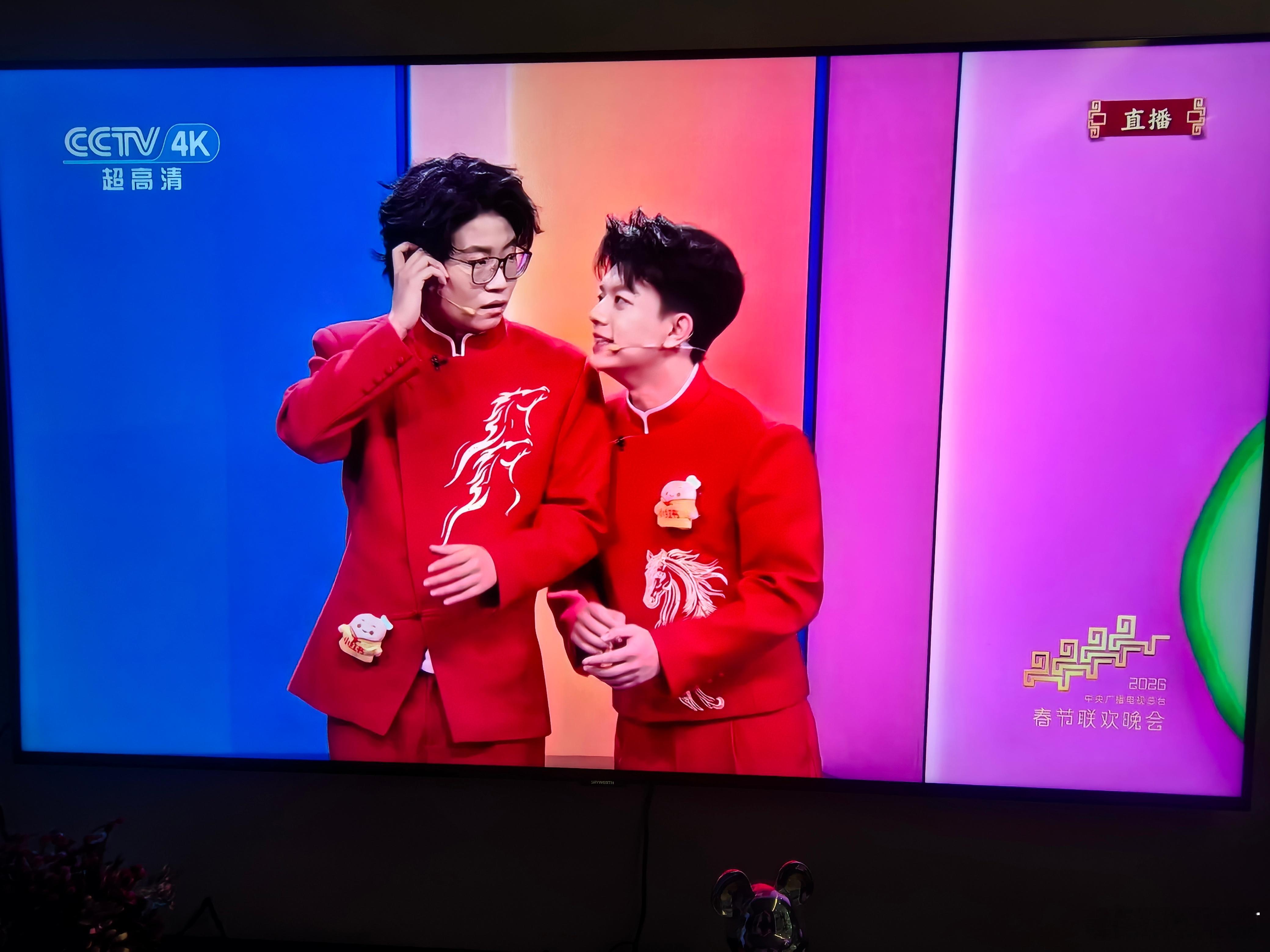 春晚 我一直觉得他俩是说相声的伪装漫才脱口秀如果他们不算相声，今年春晚是不是相声