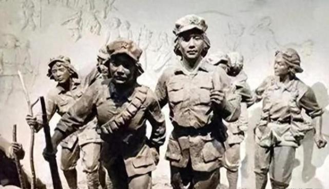她是红军女连长，美得让人惊艳，硬气更让人敬佩。
1936 年，面对两百骑兵，她毫