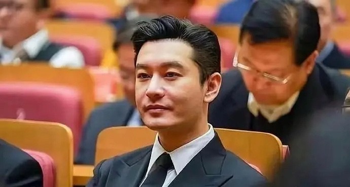 黄晓明公司除了管乐一个不认识 ​​​