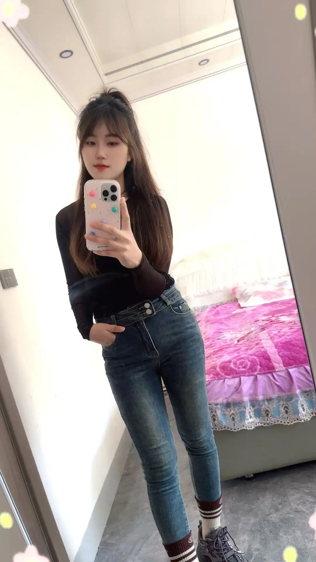 风流女人任她走，有志男儿不强留，残花败柳由她去，单身照样度春秋，南墙已...