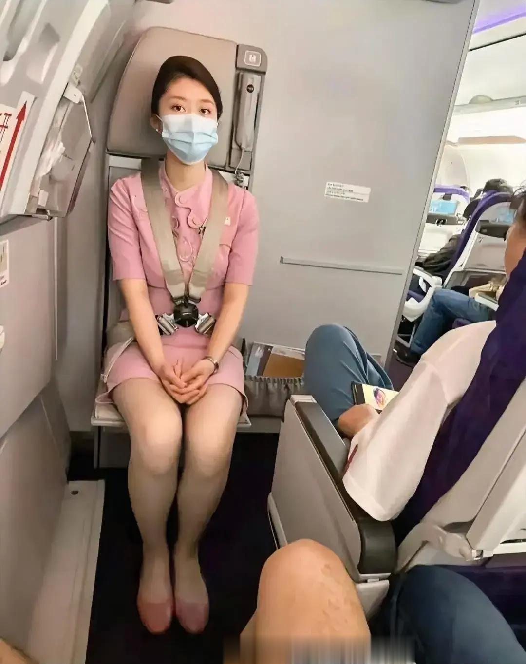 椅子设计有问题，面对面坐着不尴尬？[并不简单] ​​​