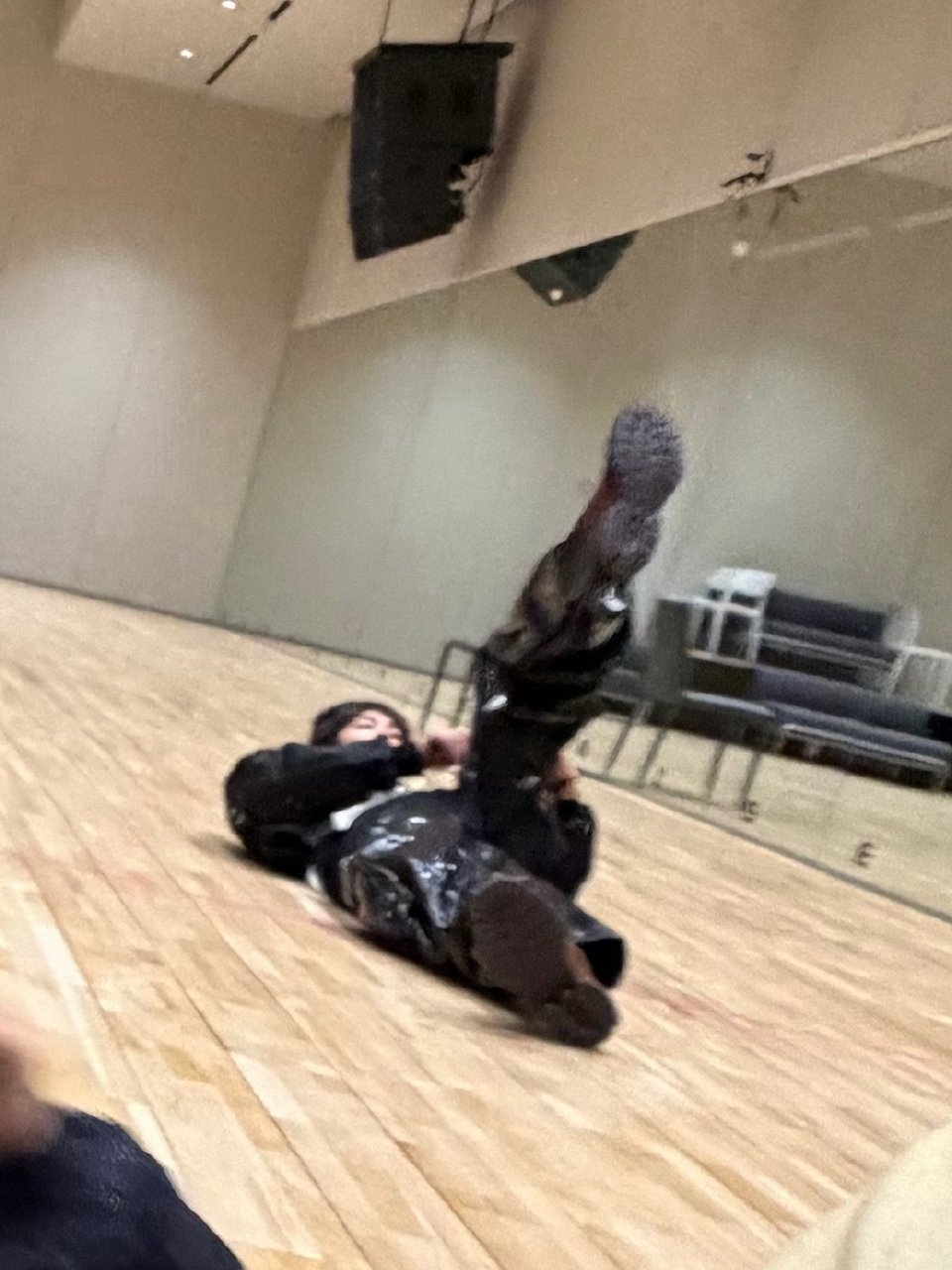 谁知道我家孩子这是在干嘛 