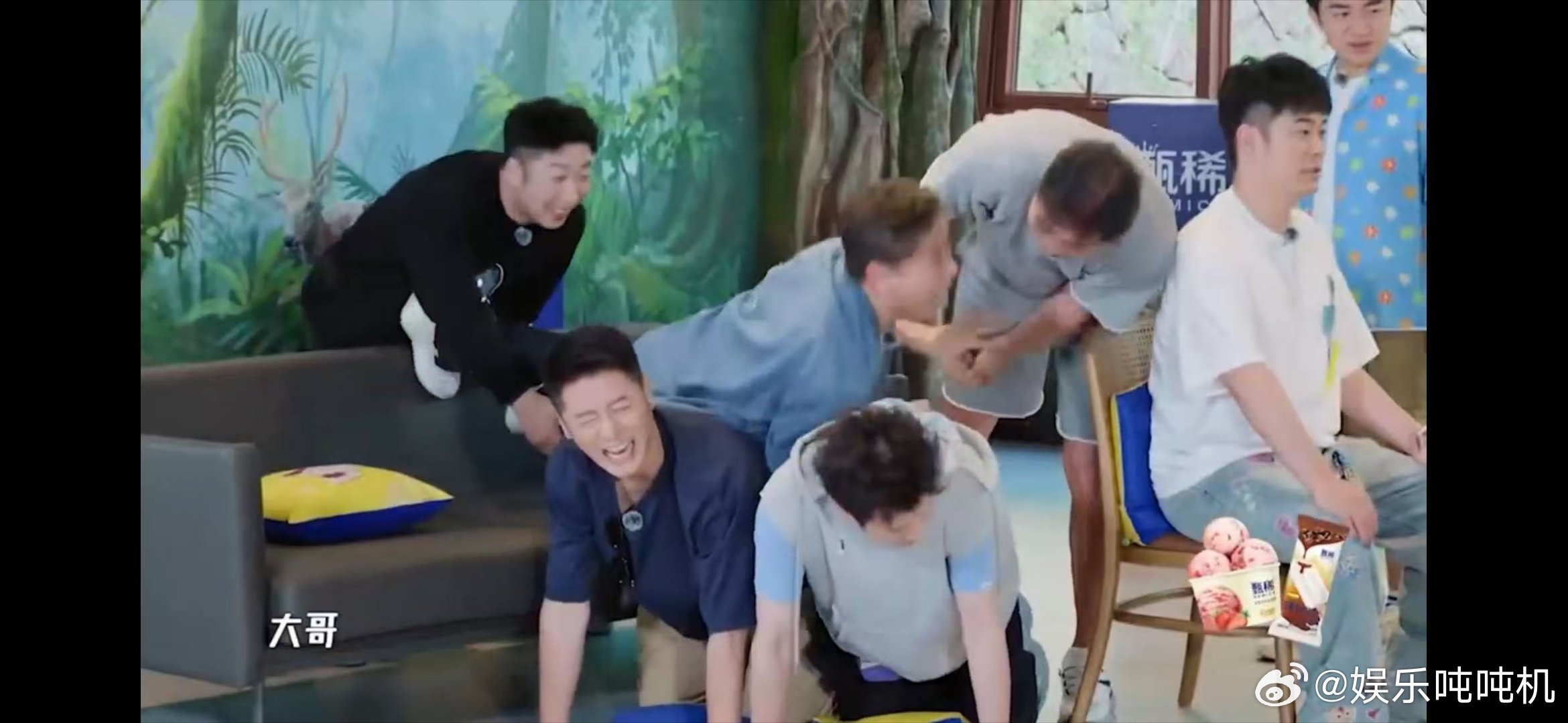 家门口真缺一对王勉任重窃听游戏搞笑名场面 范志毅干扰太狠，李乃文往前使劲蛄蛹，王