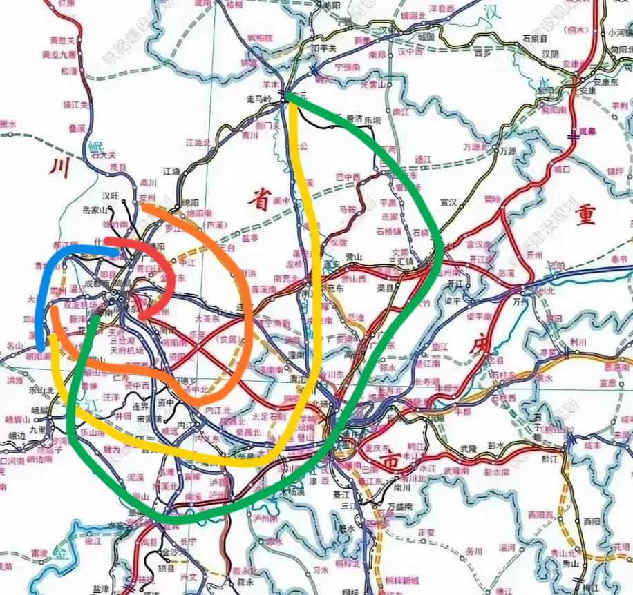 成都的环形铁路交通已经成型，但川南地区明显比川北区域更加便捷和密度高，等绵遂内泸