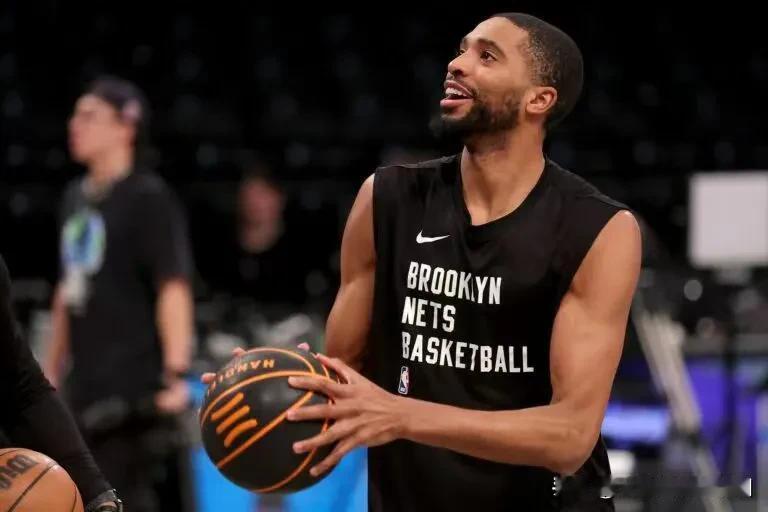 据NBA分析网记者皮尔西报道，几年前篮网用4个无保护首轮和3个选秀权交易来哈登，
