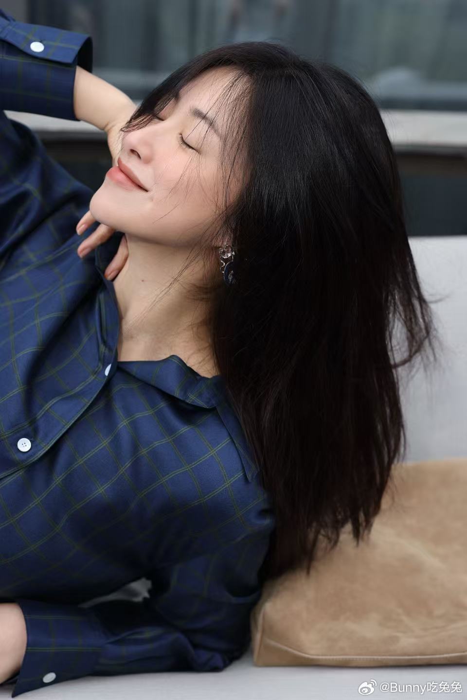 淡颜是温柔，骨相是气场。朱珠一出场，贵气感扑面而来。朱珠淡颜骨相