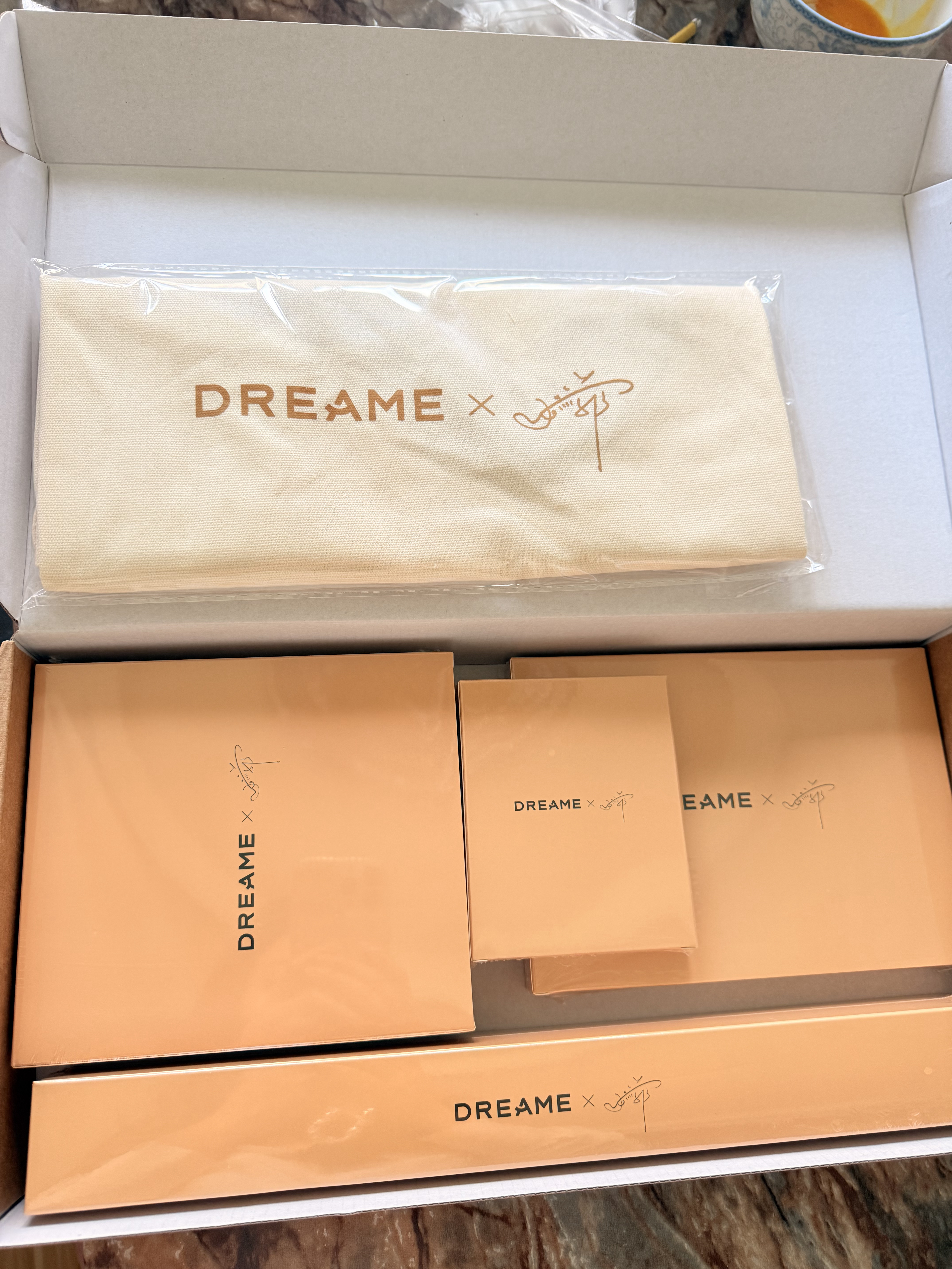 刘亦菲  一直很想拥有追觅的周边，是谁让这个小女孩心想事成了感谢追觅（活动还没结