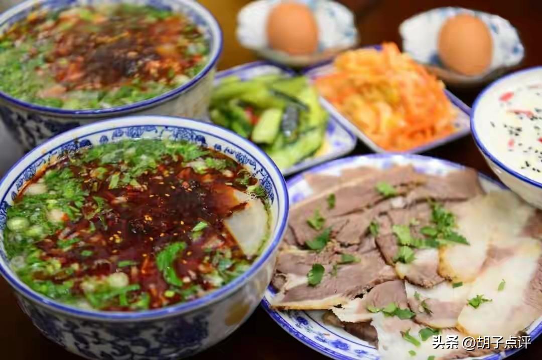甚是遗憾，没来得及吃上一碗南关3块5的地摊牛肉面，开业几天就歇业了，原因是牛肉面