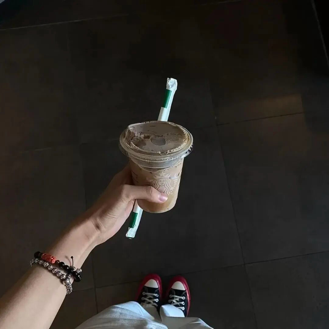 🫧𓆉 ⋆.ೃ࿔*:･𓇼学会享受当下 别让时光在焦虑里结了痂 