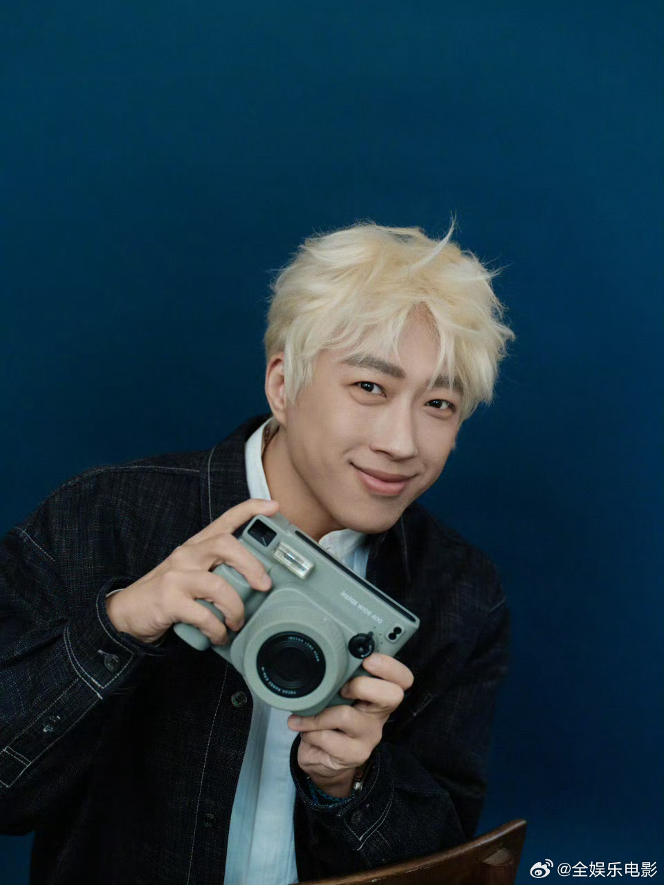 于正生日晒照 于正生日晒照，金发写真，怎么样？！于正生日金发写真