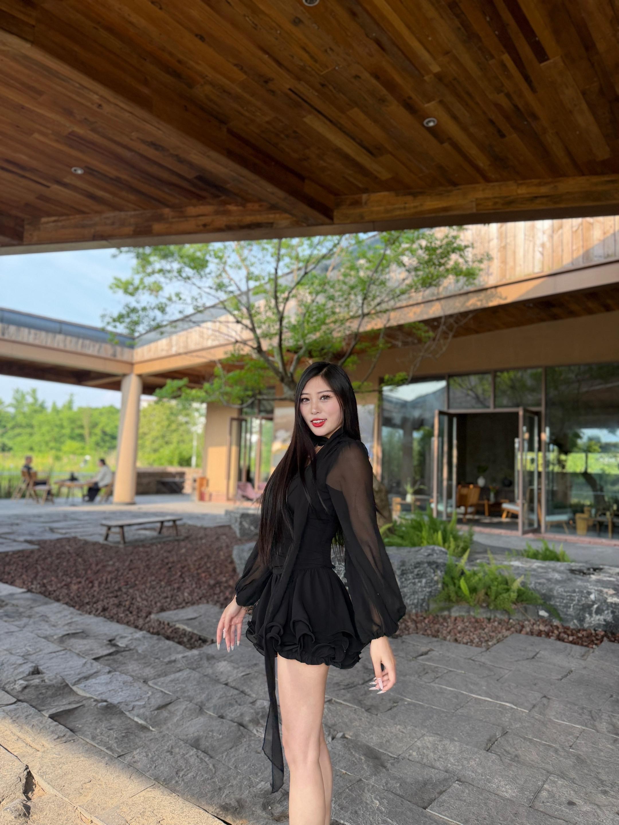 ootd女生穿搭御姐
