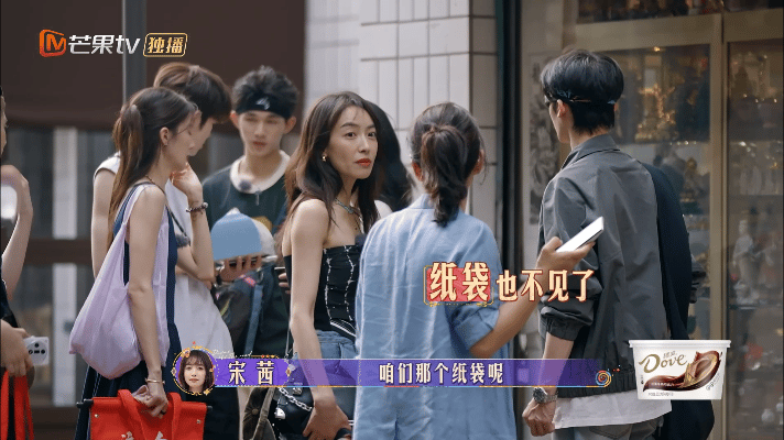 #侯明昊我是一个爱自省的人# 侯明昊和周雨彤这对话一看就是损友了，“我是一个爱自