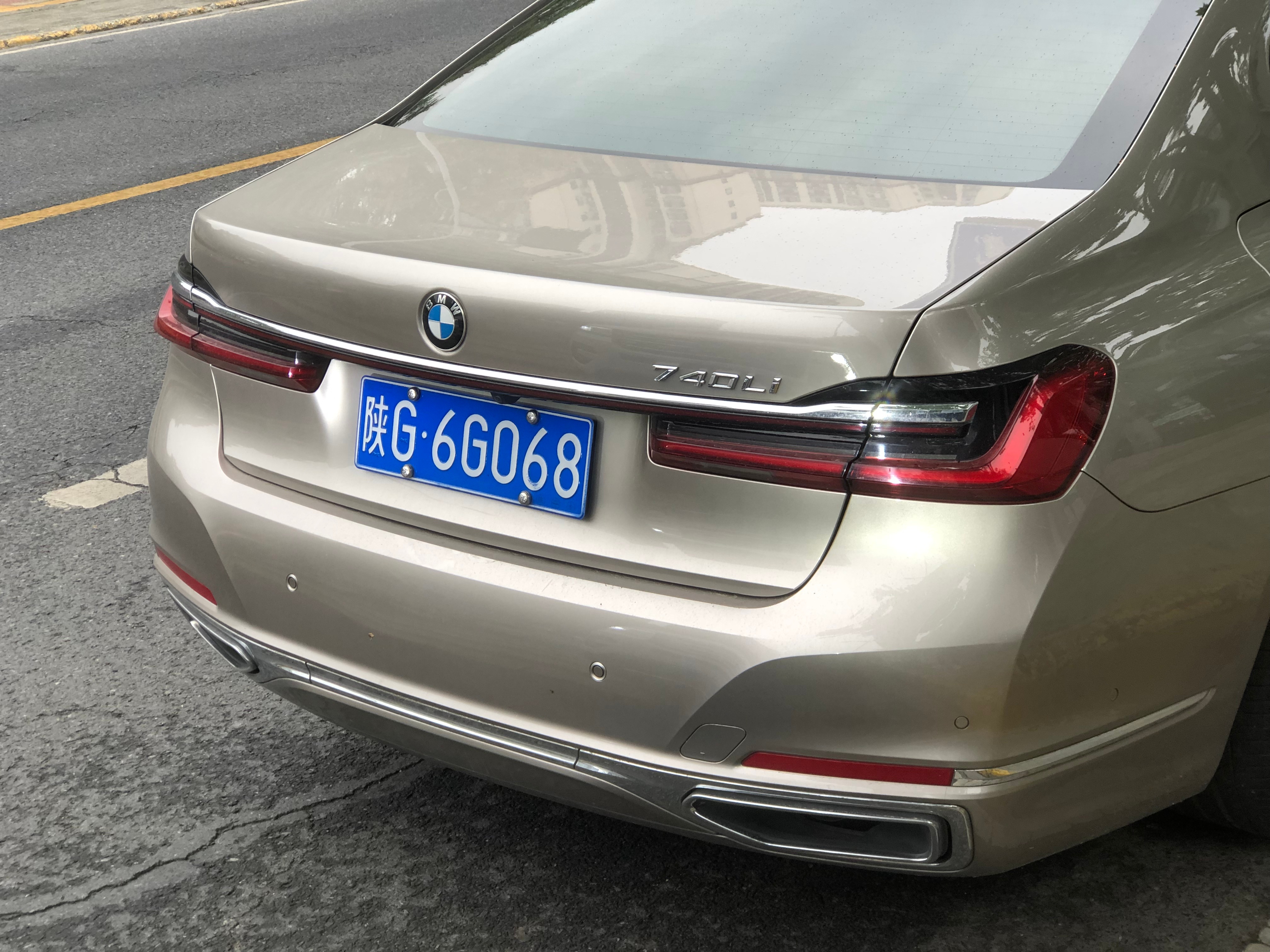 全球车牌 陕G6G068宝马740Li 安康