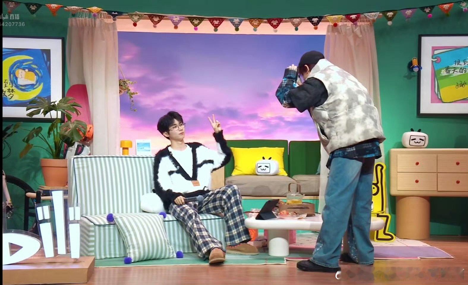 马嘉祺生日丁程鑫真的来了丁程鑫真的来马嘉祺生日了马嘉祺生日丁程鑫真的来了 