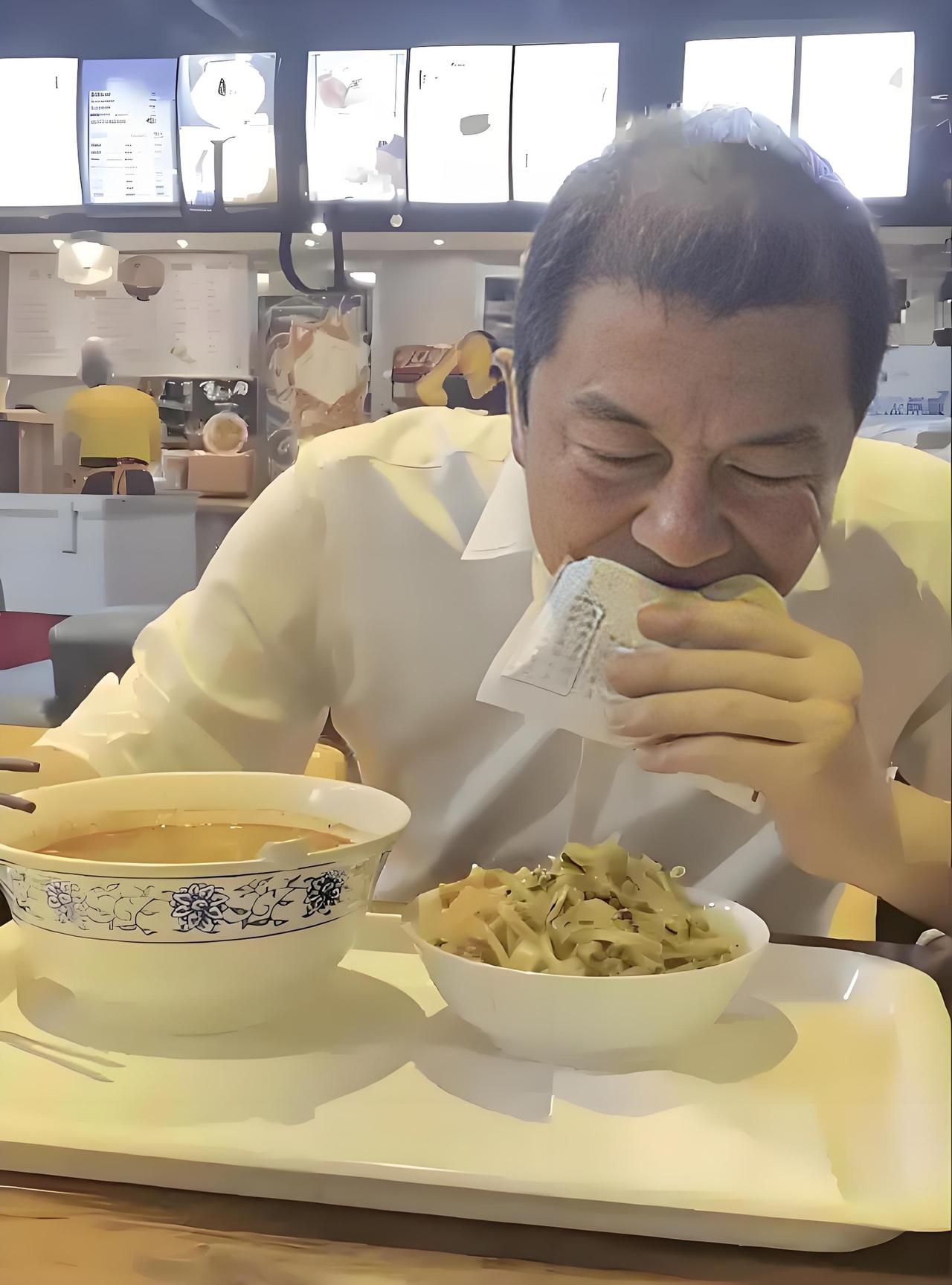 全民力挺李亚鹏：不是帮他本人，是守护那份不掺假的善意。
 
最近李亚鹏彻底火了，