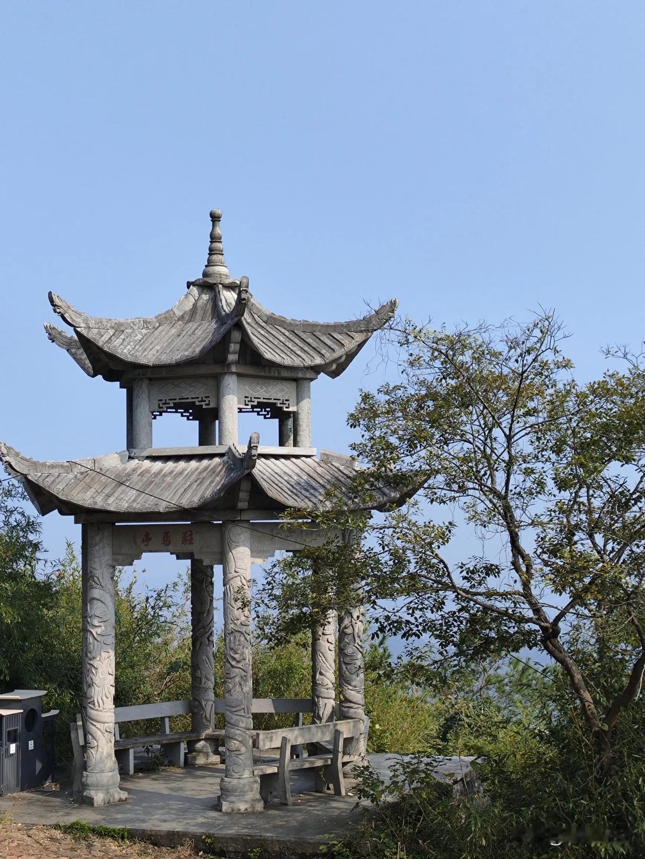 
湖州道场山
万寿寺
爬山